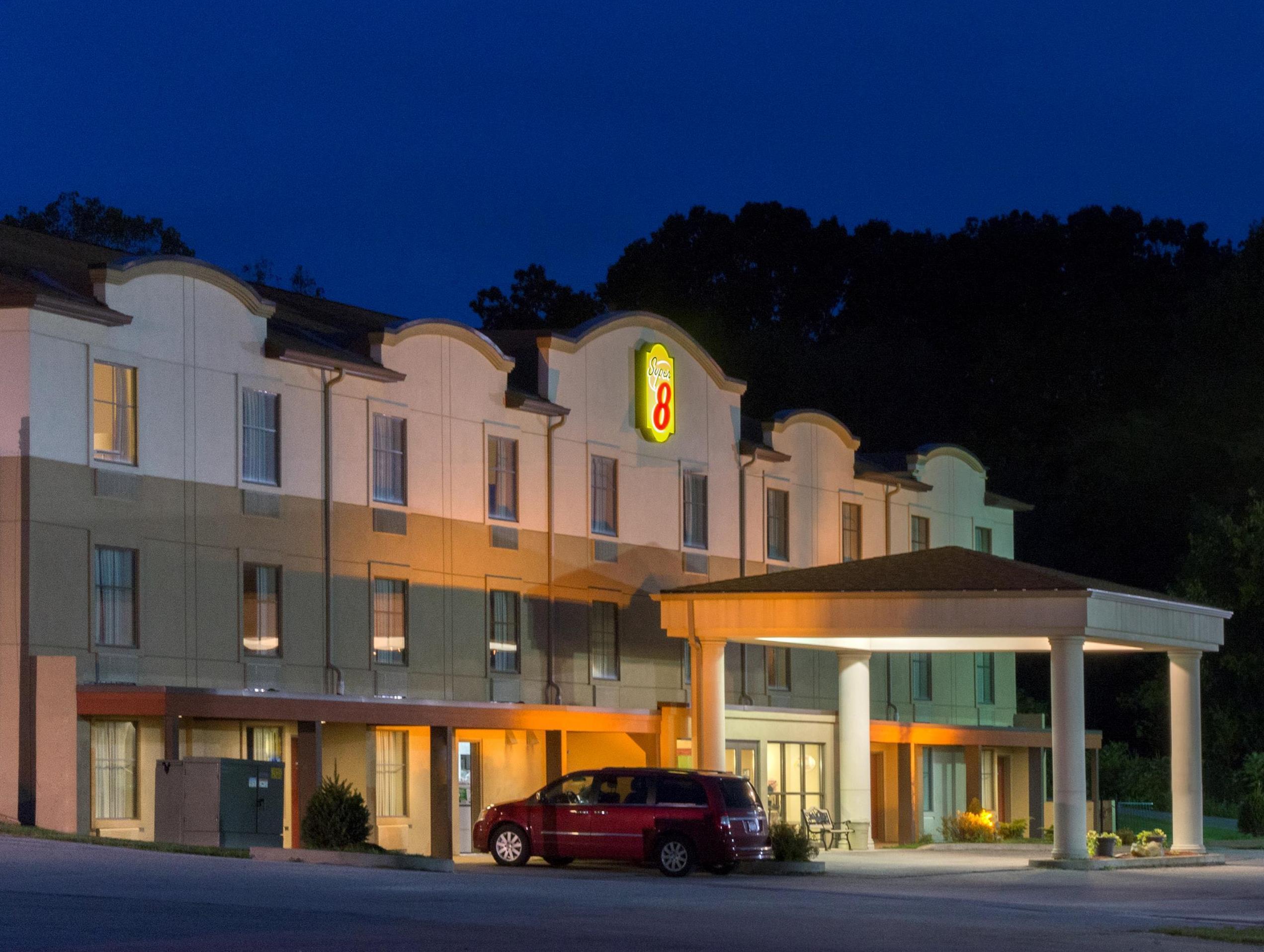 Super 8 By Wyndham Beaver Falls Εξωτερικό φωτογραφία