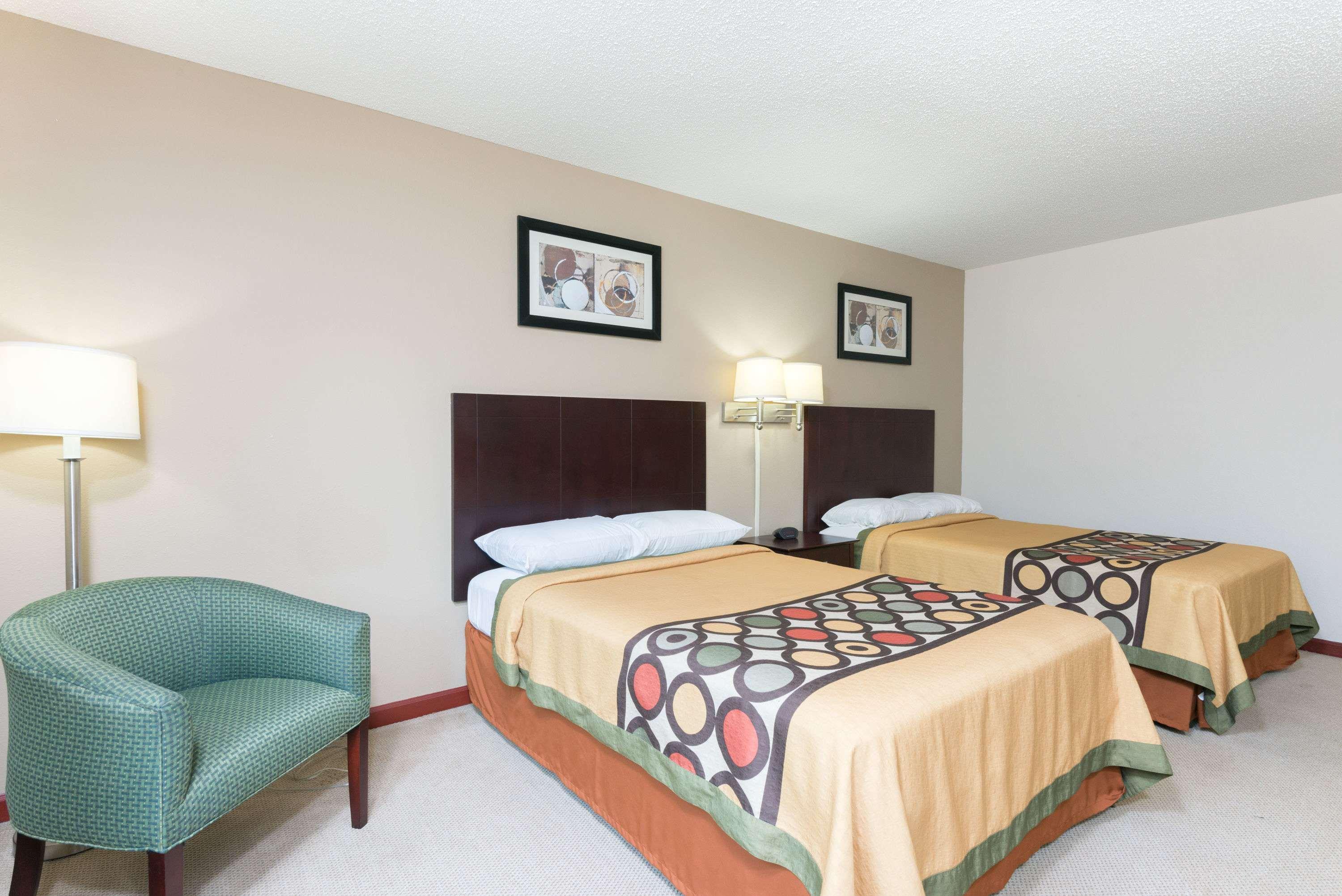 Super 8 By Wyndham Beaver Falls Εξωτερικό φωτογραφία