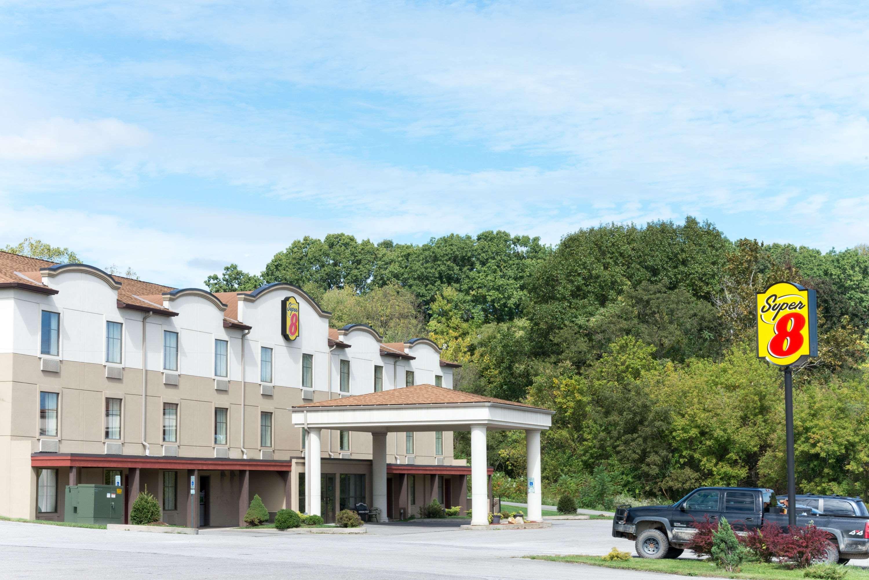Super 8 By Wyndham Beaver Falls Εξωτερικό φωτογραφία