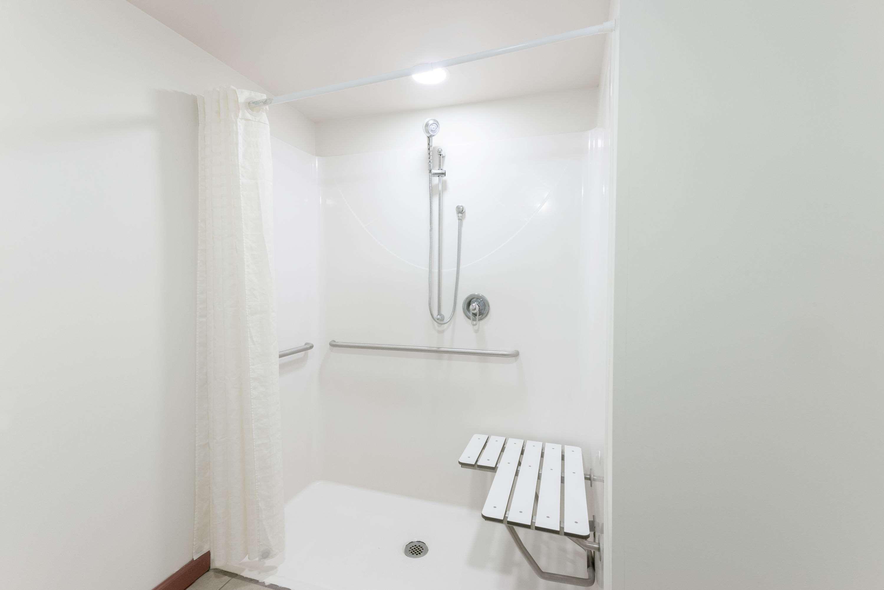Super 8 By Wyndham Beaver Falls Εξωτερικό φωτογραφία
