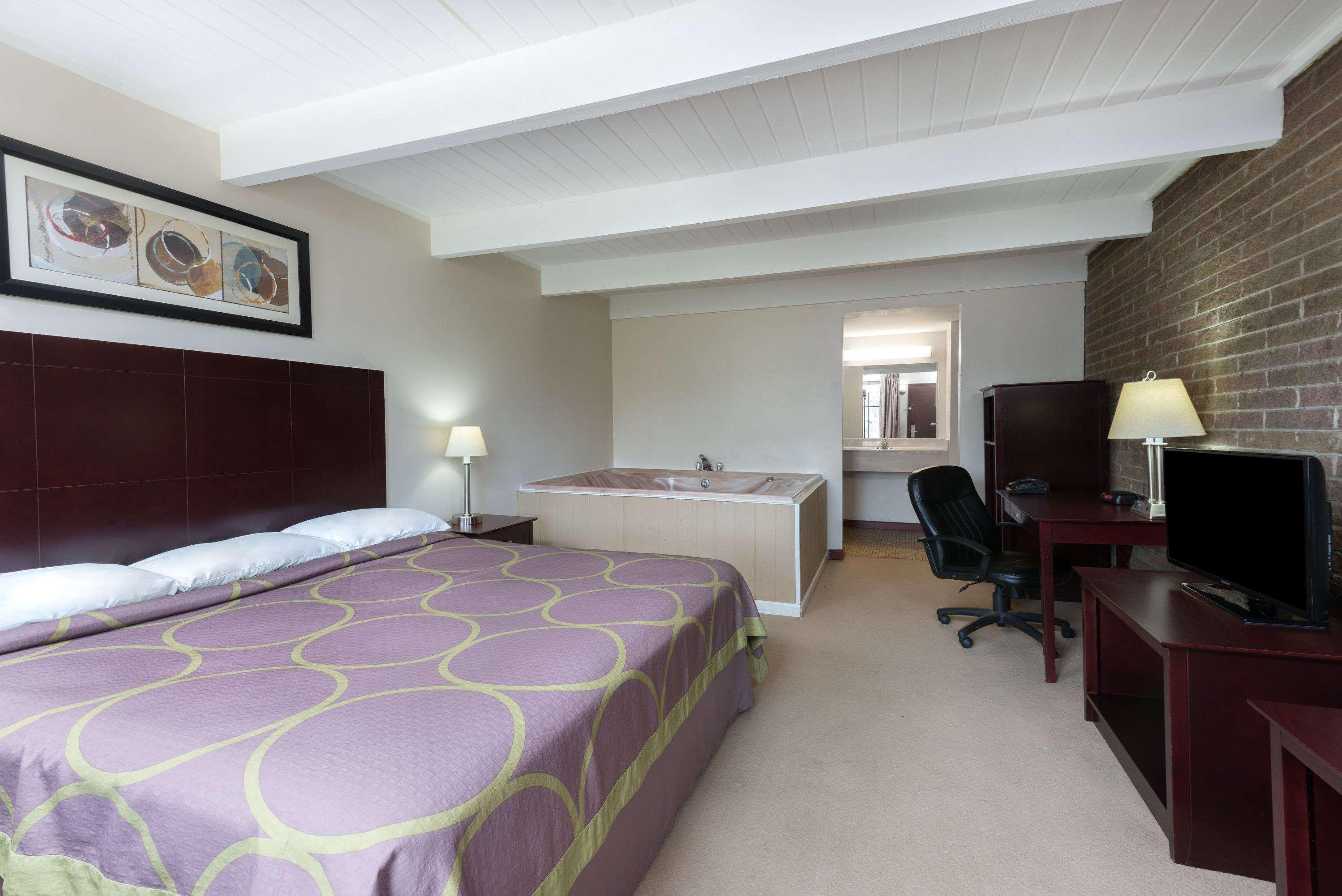 Super 8 By Wyndham Beaver Falls Εξωτερικό φωτογραφία